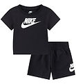 Nike Shorts Set - T-shirt/Shorts - Black