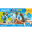 Playmobil My Life - Feeding Of DYR - 71448 - 39 Parts