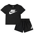 Nike Shorts Set - Shorts/T-Shirt - Zwart