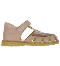 Angulus Sandalen - Geprezen