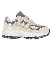 New Balance Shoe - 2002 - Sandstone/Magnet