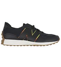 New Balance Shoe - 327 - Black/Gum