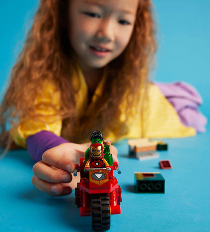 LEGO® Marvel Iron Man with Bike and The Hulk 76287