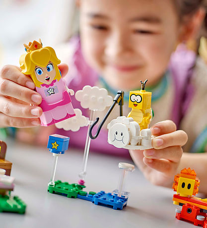 LEGO® Super Mario - Adventures with Interactive LEGO® Peach 7144