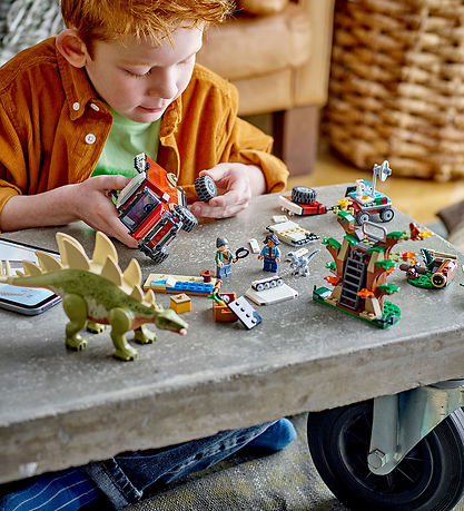 LEGO® Jurassic World - Dinosaur Missions: Stegosaurus Discovery