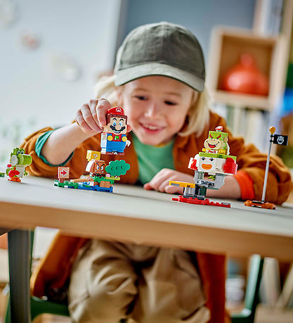 LEGO® Super Mario - Adventures with Interactive LEGO® Mario 7143