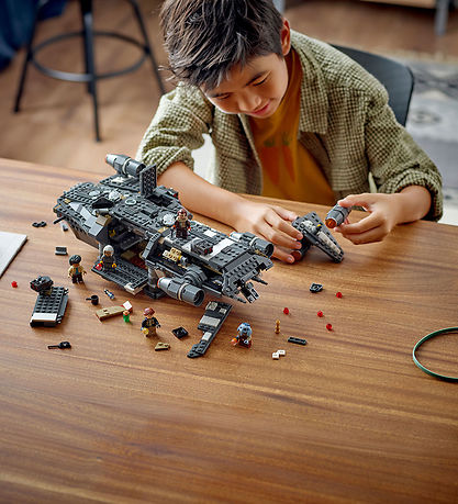 LEGO® Star Wars - The Onyx Cinder 75374 - 1325 Partar