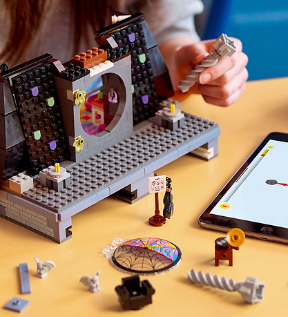 LEGO® Wednesday - Wednesday & Enid's Dorm Room 76781 - 750 Parta