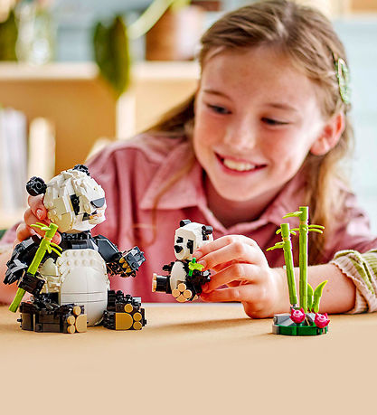 LEGO® Creator - Wild Animals: Panda Family 31165 - 3-in-1 - 626 