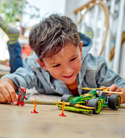LEGO® Ninjago - Lloyd's Pull-Back Race Car 71828 - 181 Partar