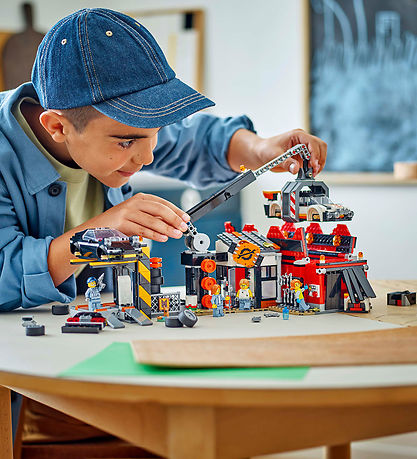 LEGO® City - Scrapyard with Cars 60472 - 871 Partar