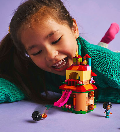 LEGO® Disney - Encanto - Encanto Mini House 43261 - 186 Partar