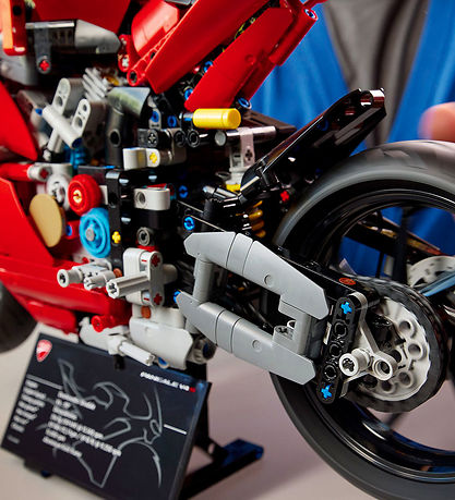 LEGO® Technic - Ducati Panigale V4 S Motorcycle 42202 - 1603 Set