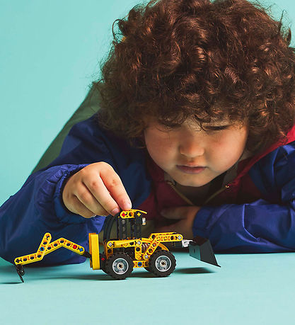 LEGO® Technic - Backhoe Loader 42197 - 104 Partar