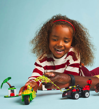 LEGO® Marvel - Spin and Electro Dinosaur Vehicle Chase 11198 -