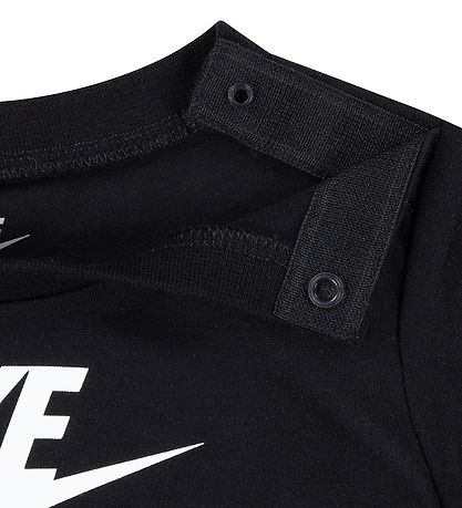 Nike Shorts Set - T-shirt/Shorts - Black