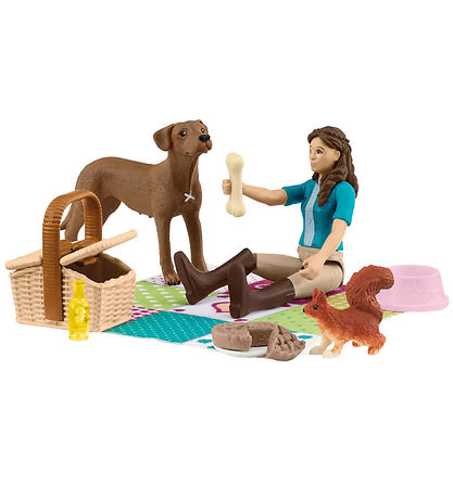Schleich Picnic With Lisa - 42746 - 15 Parts