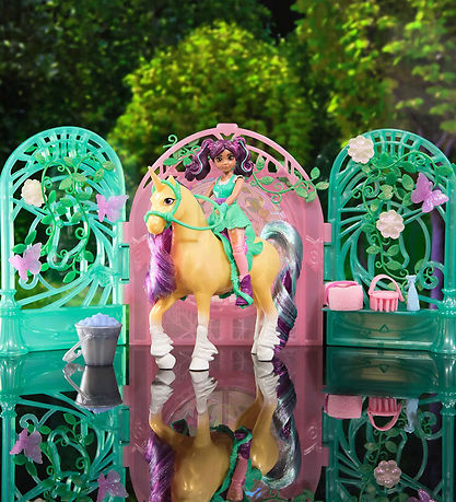 Unicorn Academy Toy Figures - Ava & Leaf Stall