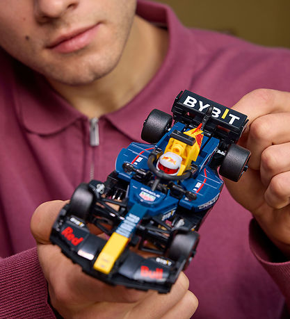 LEGO® Speed Champions - Oracle Red Bull Racing RB20 F1®... 77243