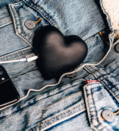 Moji Power Hleðslubanki - Black Heart - 4500mAh