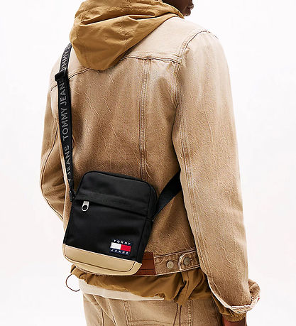 Tommy Hilfiger Taska - Ás daglega - Svart