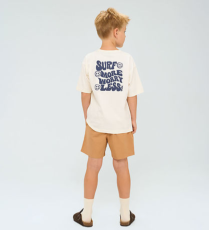 The New T-shirt - TnOre - White Swan w. Text