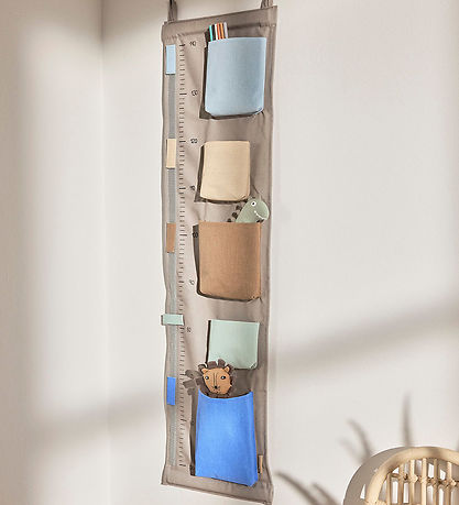OYOY Growth Chart - Saga - Clay