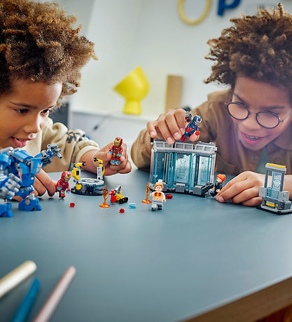 LEGO® Marvel - Iron Männerlabor: Anzuggalerie 76315 - 38