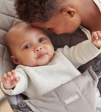 BabyBjörn Liegestuhl - Bliss - Classic+ gesteppt - Sandgrau