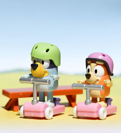 Bluey Play Set - Bluey and Bingos Scooter Fun