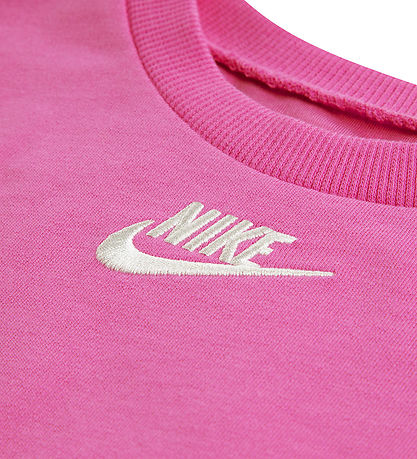 Nike Shorts Set - Top/Shorts - Playful Pink