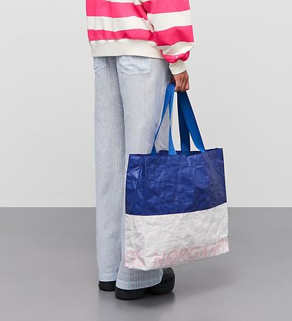 Mads Nørgaard Shopper - Vaskeri Athen - Surf Nettet
