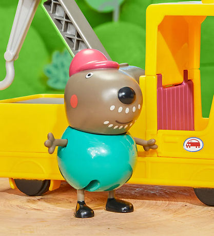 Peppa Pig Toys - Granddad Dogs Tow Truck