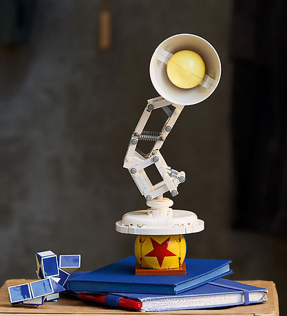 LEGO® Ideat - Disney Pixar Luxo Jr. 21357 - 613 Osaa