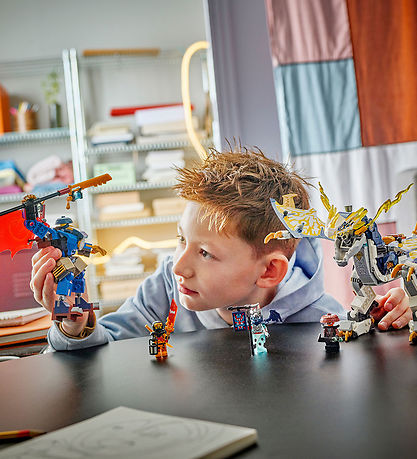 LEGO® Ninjago - Rogues robotdragerytter 71843 - 584 Partar