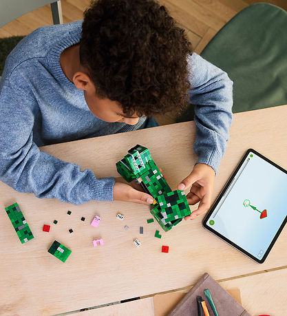 LEGO® Minecraft - The Creeper™ 21276 - 665 Parts