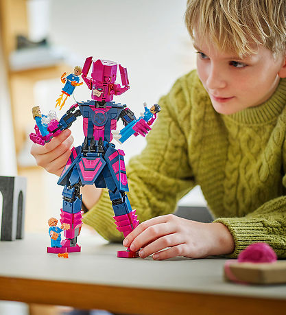 LEGO® Marvel - Fantastic Four vs Galactus-b... 76316 - 427 Parts
