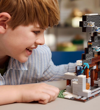 LEGO® Minecraft - The Pickaxe Mine 21277 - 530 Parts