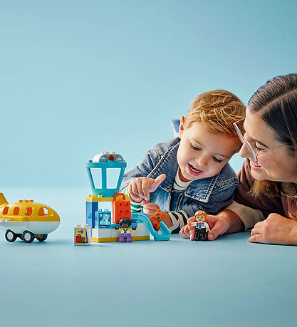 LEGO® DUPLO® - First Time at the Airport 10443 - 23 Parts