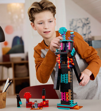 LEGO® Minecraft - The Enderman Tower 21279 - 867 Parts