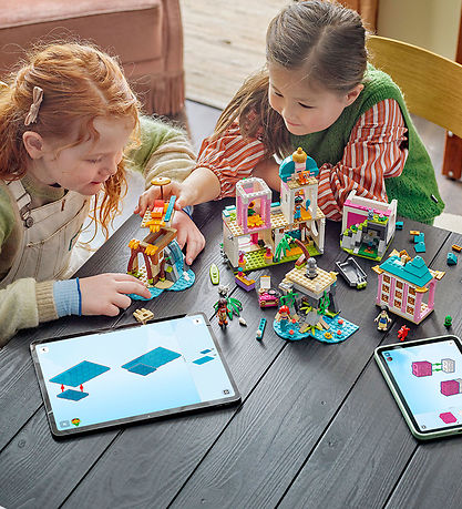 LEGO® Disney - Prinsessalinna ja kuninkaalliset lemmikit 43267 -