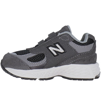 New Balance Skór - 2002 - Black Sement/Castlerrock