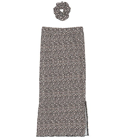 The New Skirt - TnPet - Feather Gray AOP