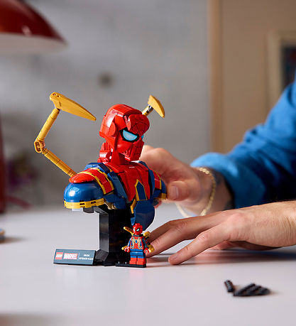 LEGO® Marvel - Iron Spider-Man 76326 - 379 Partar