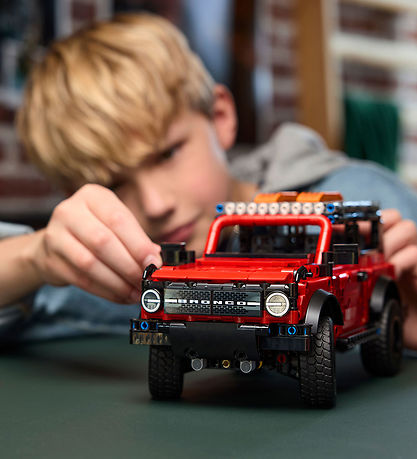 LEGO® Technic - Ford Bronco SUV 42213 - 943 Partar