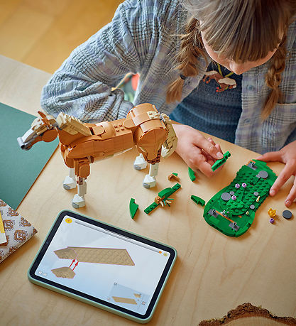 LEGO® Creator - Vacker häst 31166 - 3-in-1 - 685 Delar