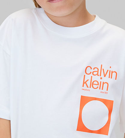 Calvin Klein T-shirt - City Scene - Bright White w. Orange