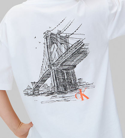 Calvin Klein T-shirt - City Scene - Bright White w. Orange