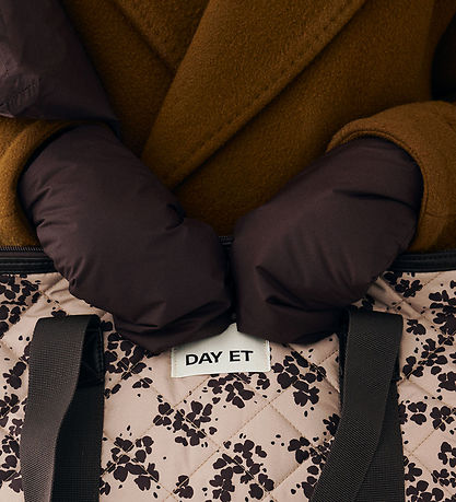 DAY ET Mittens - No Rain - Chocolate Plum