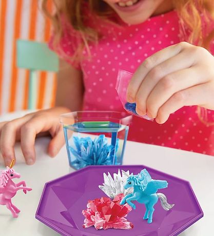 4M Vaxandi kristallar - Magic Unicorn - Crystal Terrarium